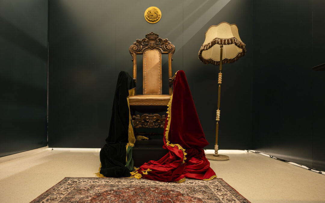 Mila Wall – ściany modułowe w czarnej odsłonie w Muzeum Arsenał w Poznaniu